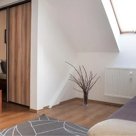 Apartman Rovna Lägenhet