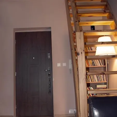 Apartman Rovna アパート ポプラト